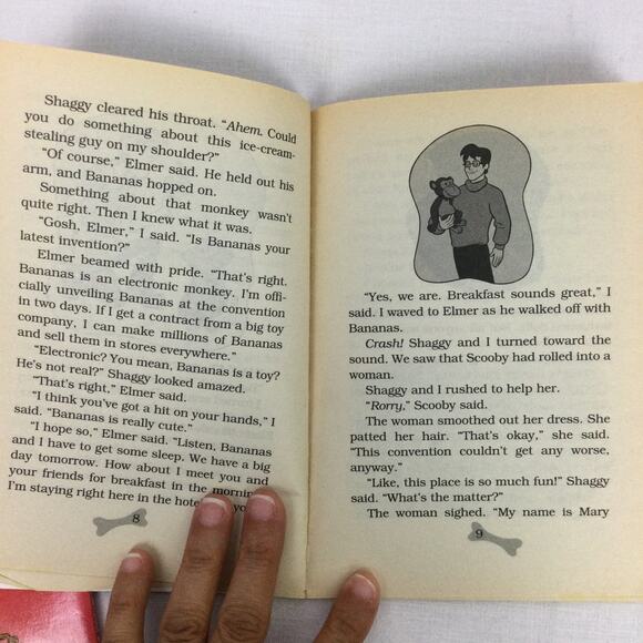 Scooby Doo and You The Case of the Living Doll Four Scholastic Book Bundle - Picture 12 of 16